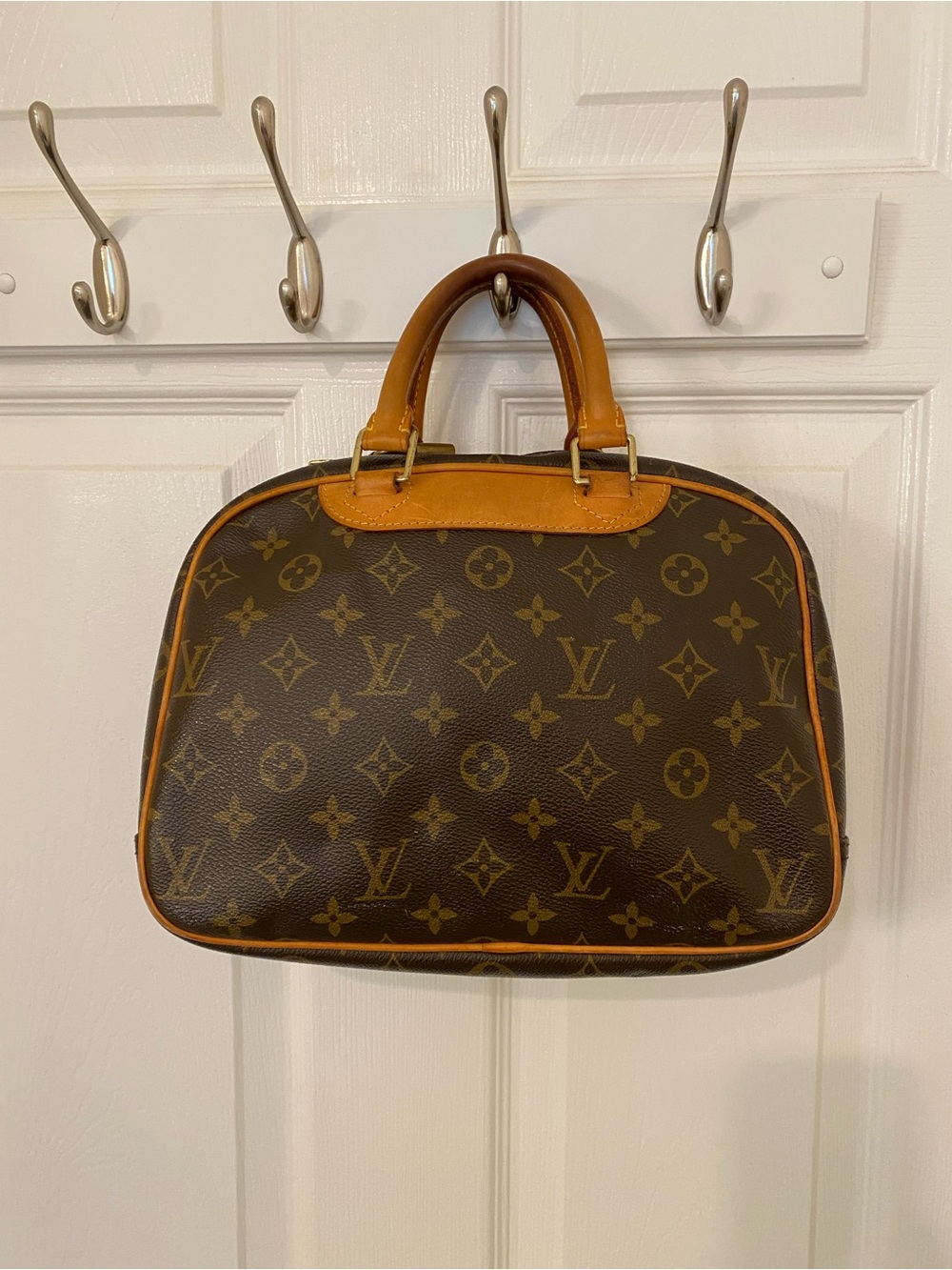 Vintage Louis Vuitton Monogram Deauville Handbag - Picture 3 of 16